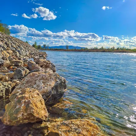 Casa de Férias Vikendica Drinski Lad *